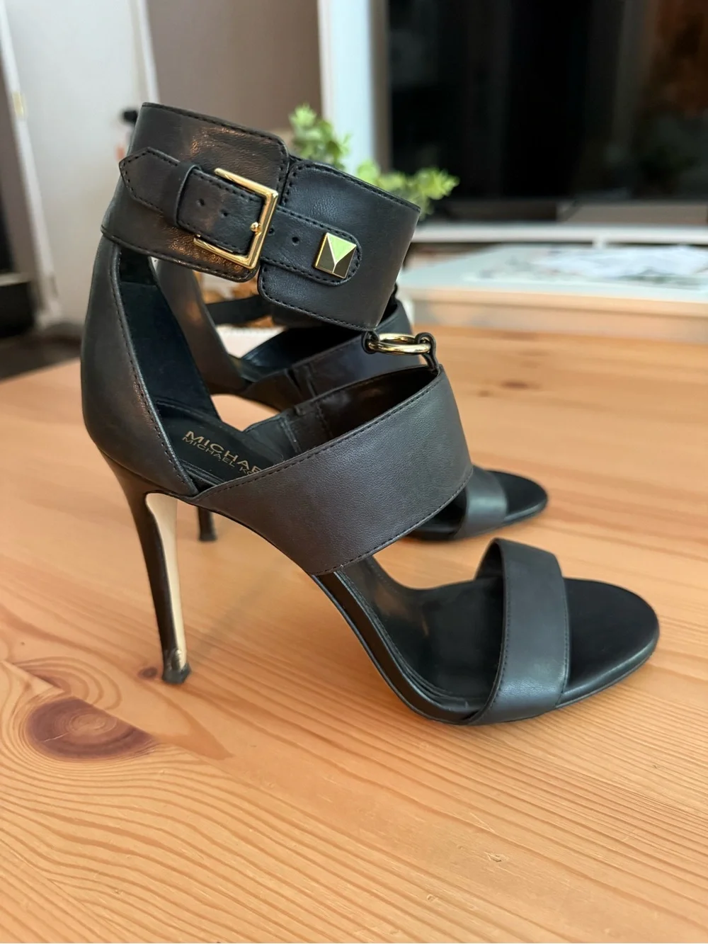 Michael Kors heeled sandals sz 7.5